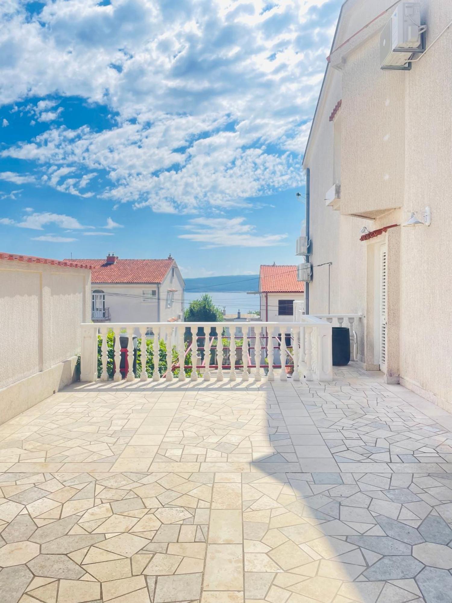 Anmarie Apartments Crikvenica Exteriör bild